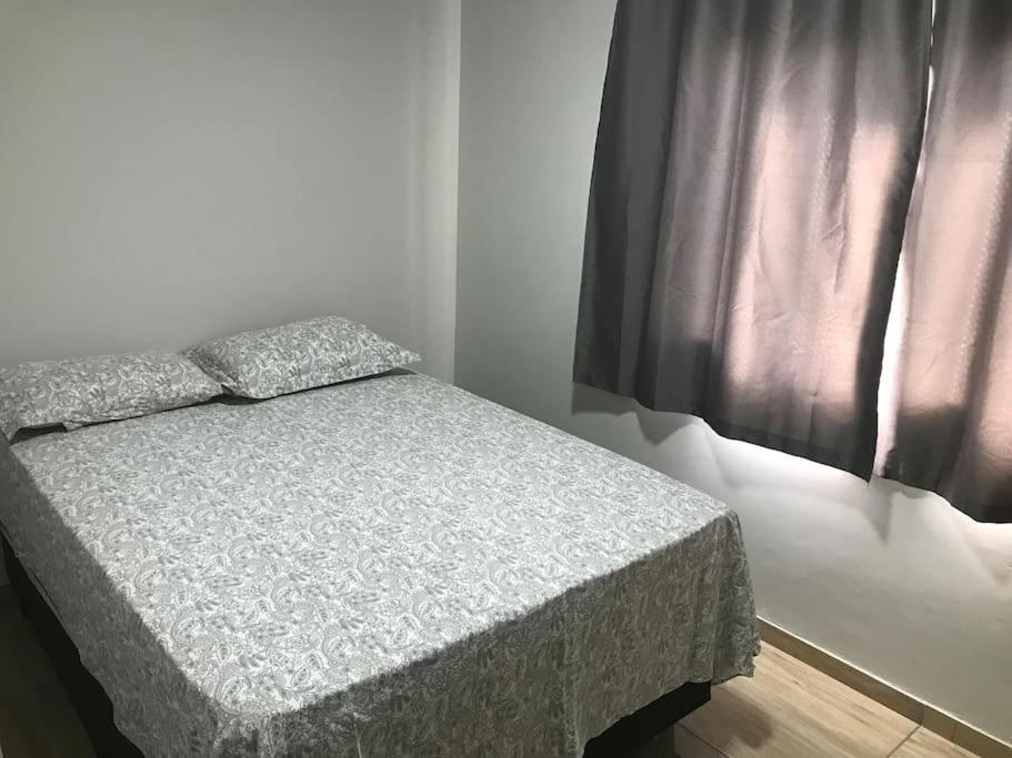 Casa Com 2 Quartos Agradaveis Com Ar Condicionado Foz do Iguaçu Exterior foto